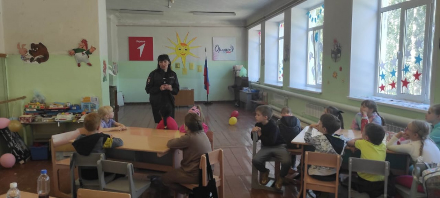 Базарно-Карабулакские полицейские проводят оперативно-профилактическое мероприятие «Защита» Базарно-Карабулакские полицейские проводят оперативно-профилактическое мероприятие «Защита»
