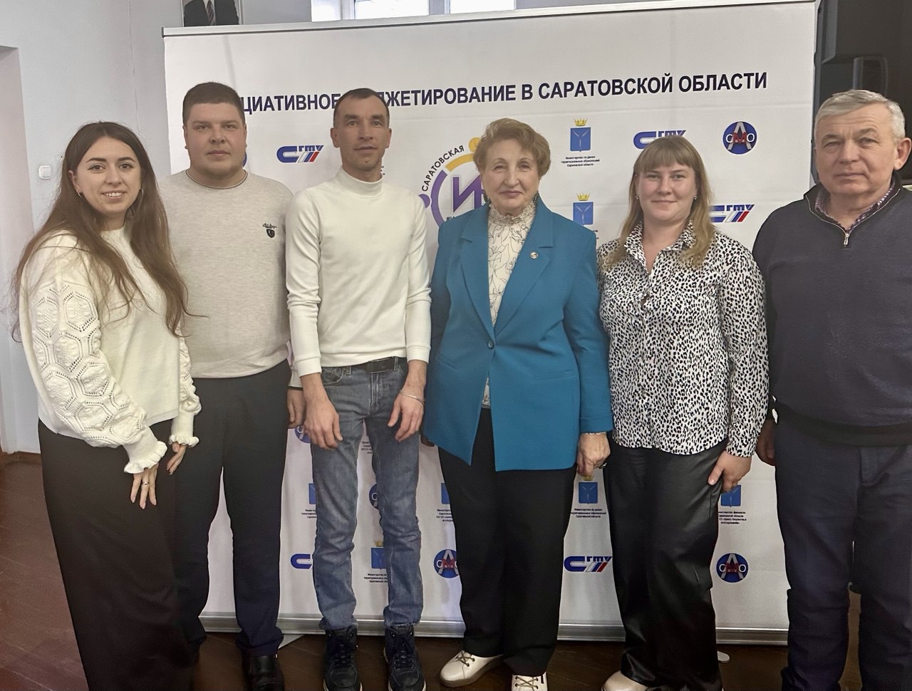 Начальник отдела по архитектуре и строительству администрации Б.Карабулакского района  Т.А. Киселева, с главами  администраций Яковлевского МО Р.Г. Тугушевым, Старожуковского МО М.А. Бобковым, Шняевского МО Ю.Н. Юртаевым посетили Форум