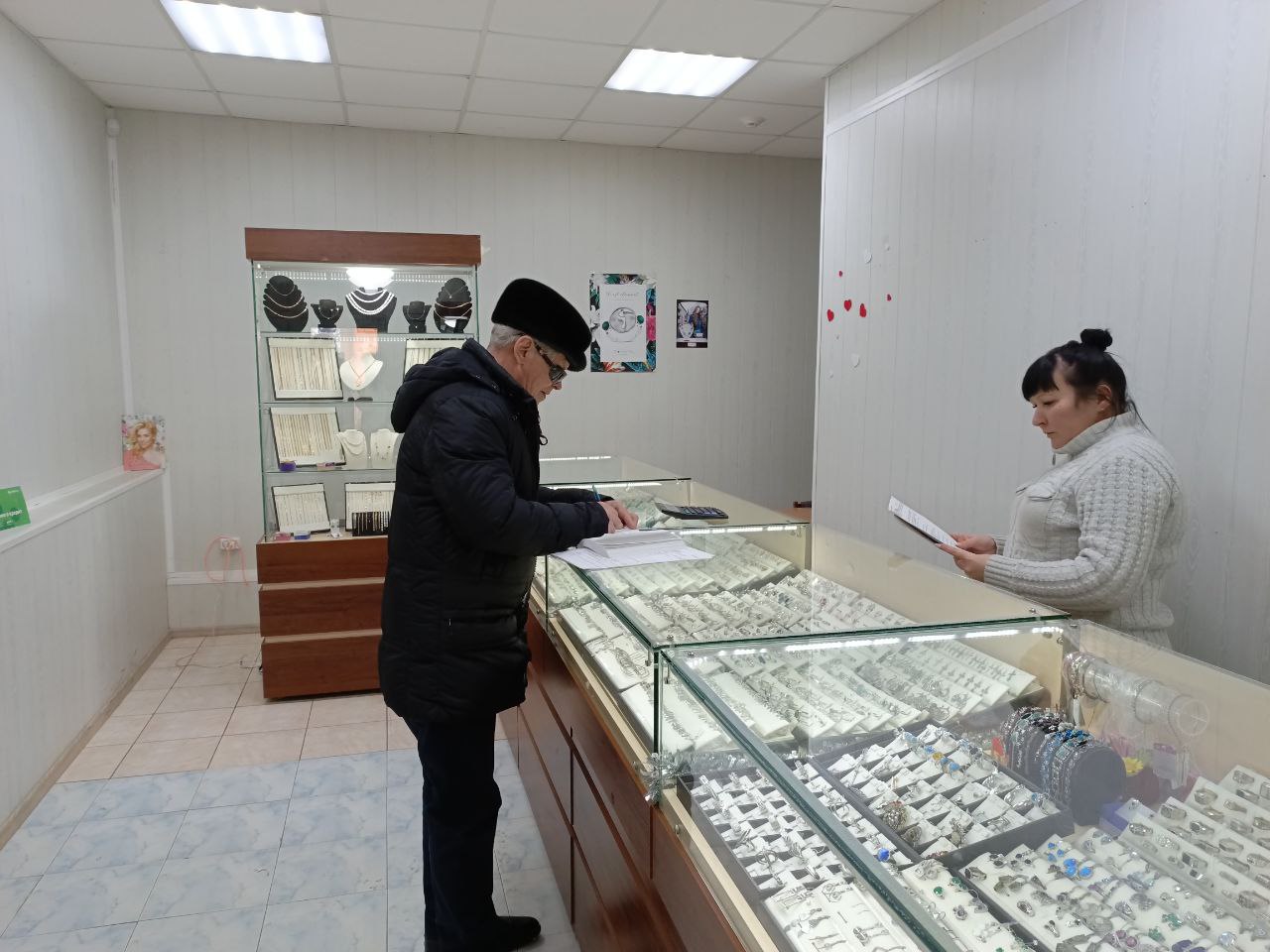 Администрация Базарно-Карабулакского района продолжает работу по выявлению фактов неформальной занятости