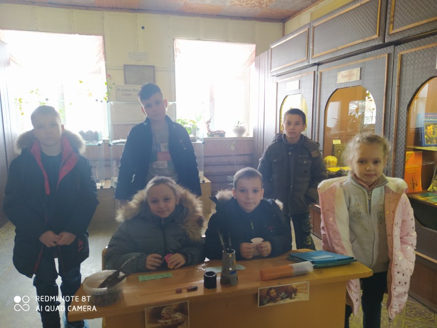 Музей истории и краеведения посетили школьники МБОУ СОШ с. Ивановка.