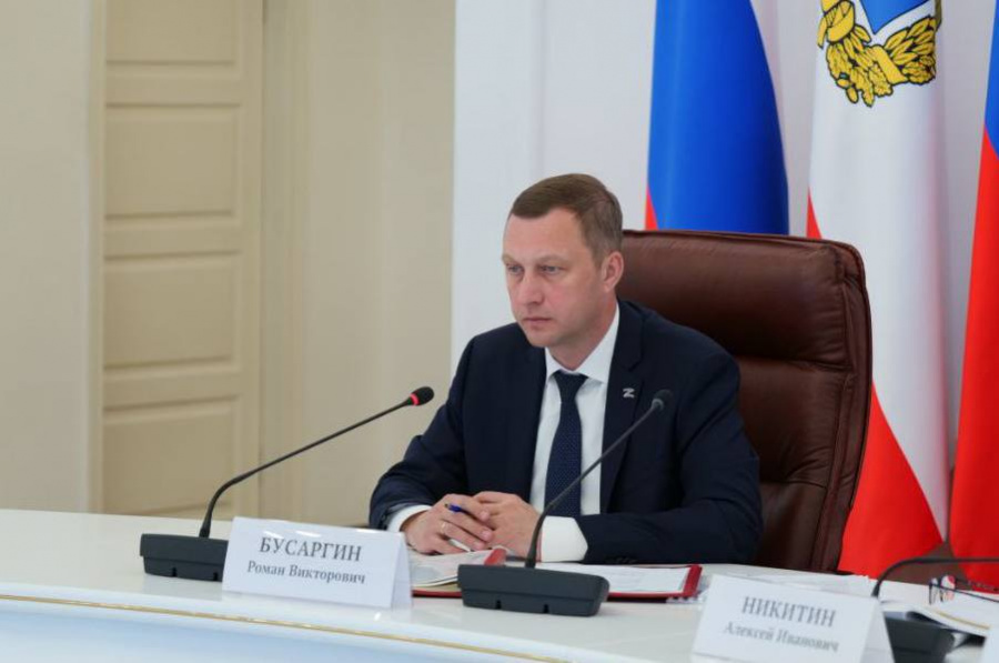 Губернатор Роман Бусаргин на постоянно действующем совещании, в котором принимают участие зампреды, министры, руководители структурных подразделений и главы районов