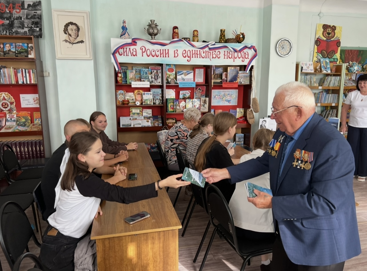 В рамках культурно-исторического форума «Россия. Саратов. Культура» МБУК «Базарно-Карабулакская МЦБ» организовала круглый стол «Великий дар поколениям: сила печатного слова».