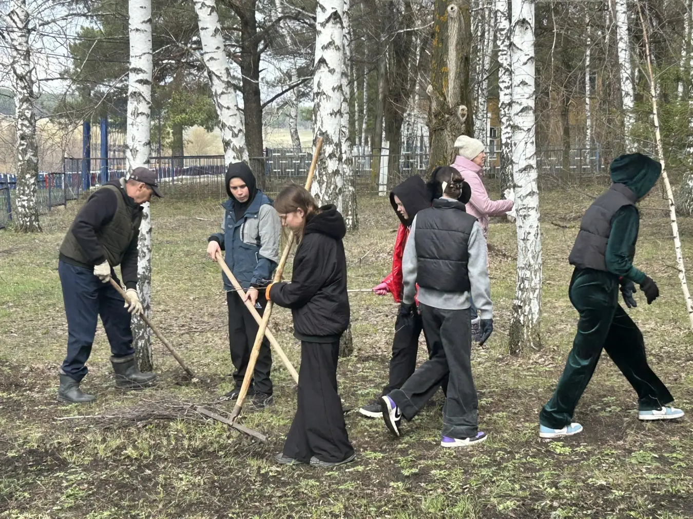 Жители Шняевского МО активно поддерживают администрацию в решении вопросов благоустройства