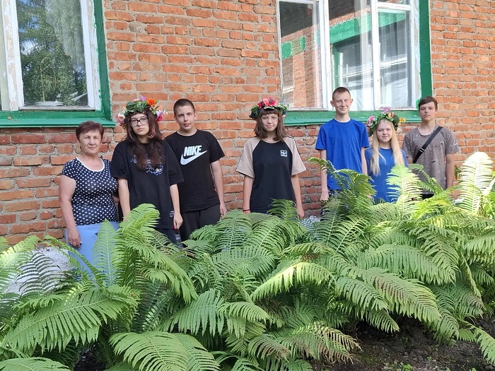 "Когда цветёт папоротник"                                                                                                            Литературно-фольклорная программа  по этнографии
