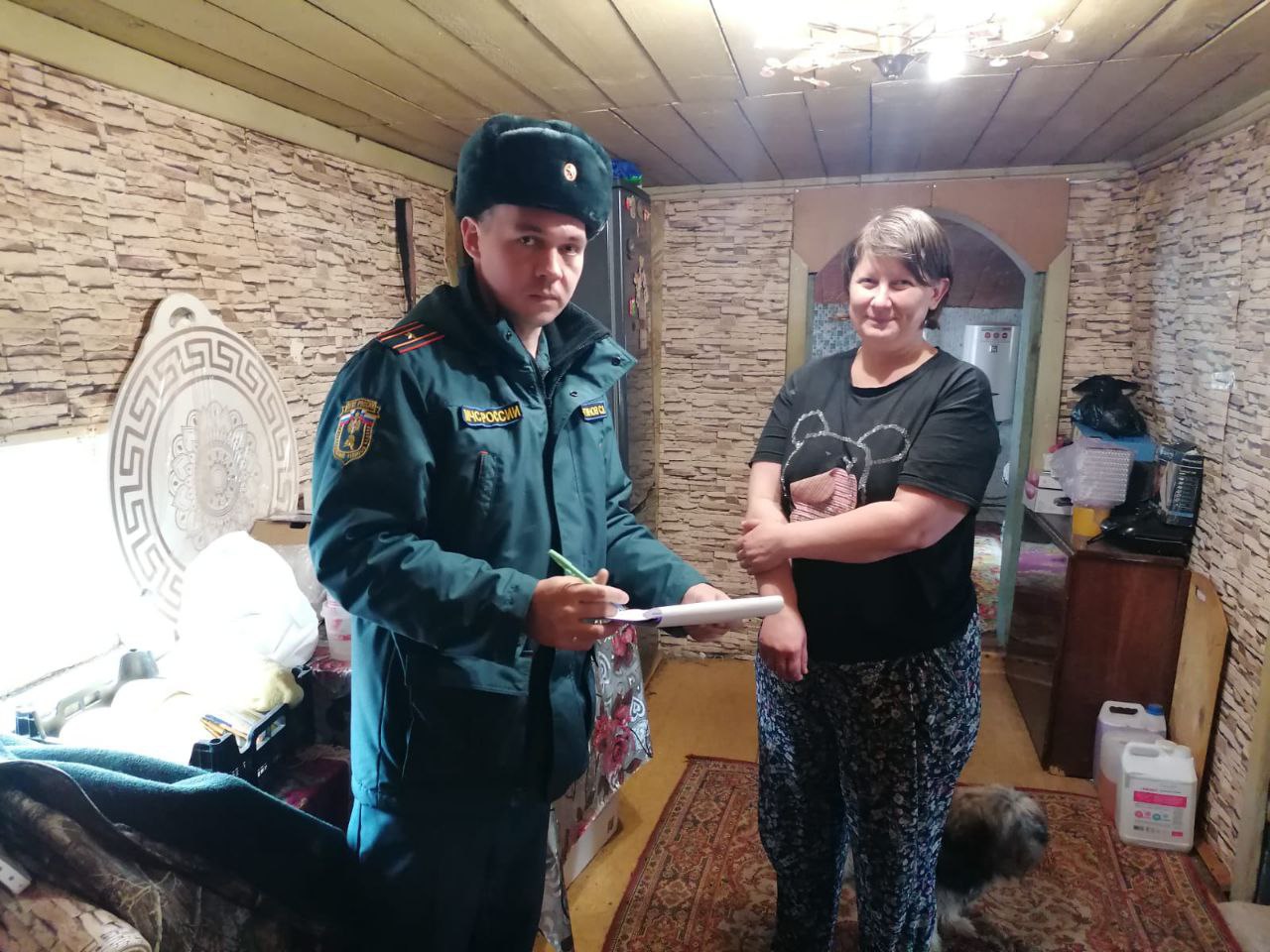 На территории Яковлевского МО заместитель главы администрации  и  заместитель начальника ОНД по Базарно Карабулакскому,Балтайскому и Новобурасскому районам посетили многодетные семьи и провели инструктажи по пожарной безопасности