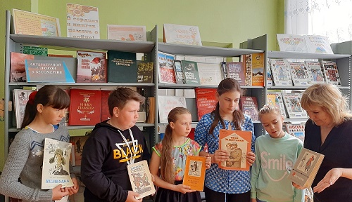 «Память о войне нам книги оставляют» Литературно-патриотический час