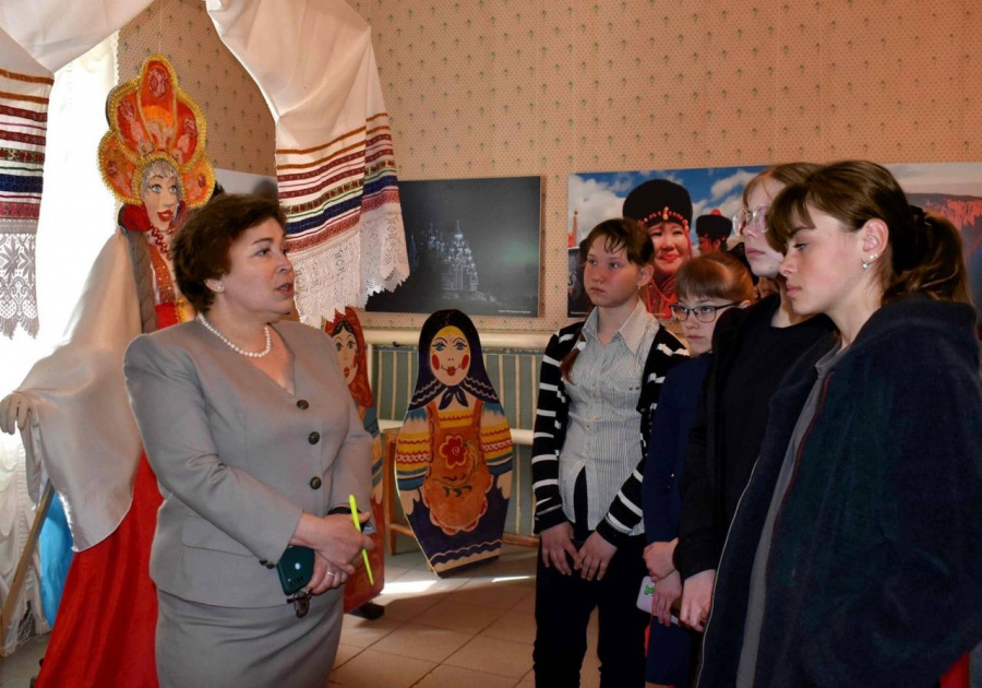 Старшеклассники Алексеевской школы в музее истории
