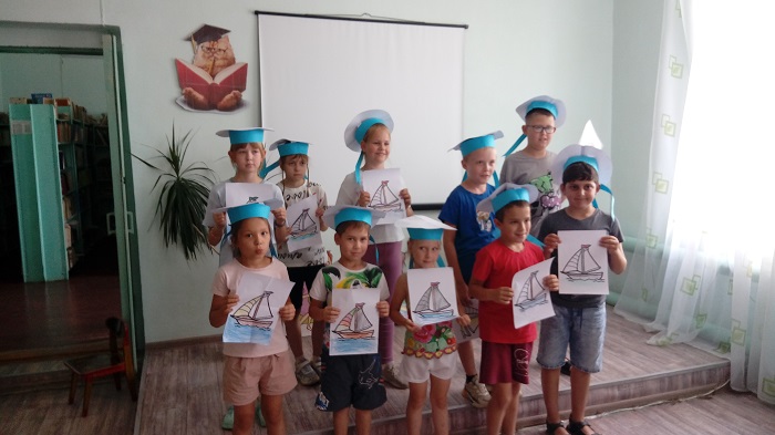 "Большому кораблю - большое плавание"                                                                                                                     Игровая программа