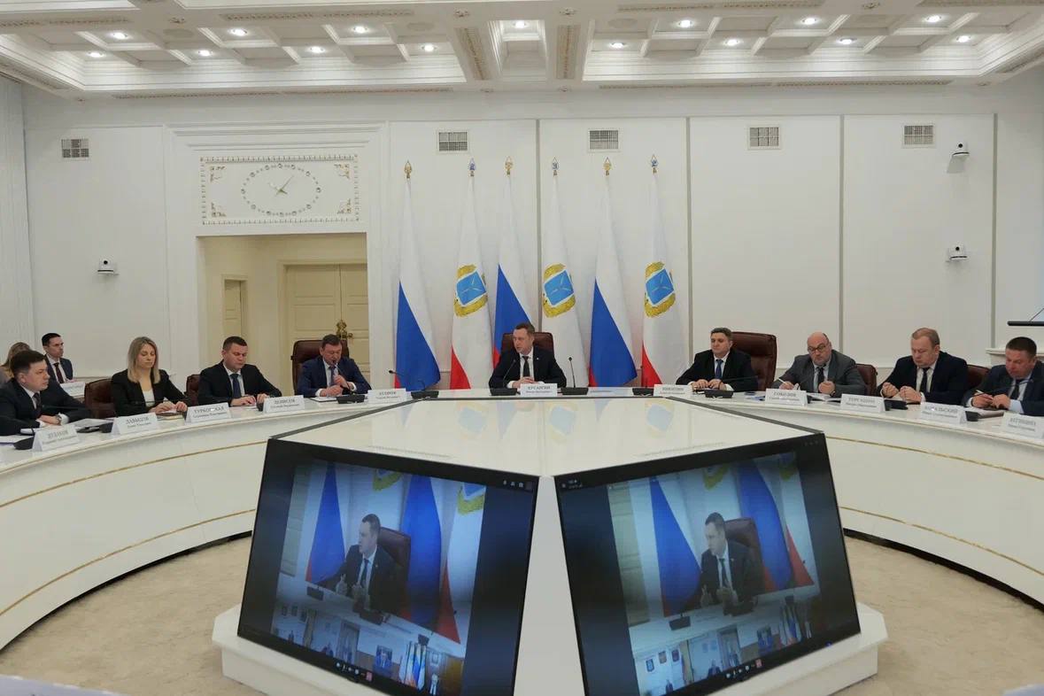 Глава района Наталья Трошина приняла участие в заседании постоянно действующего совещания, которое провел губернатор Роман Бусаргин