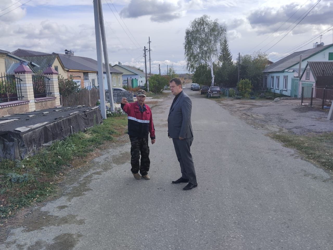 Глава района Артём Курочкин продолжает встречаться с жителями