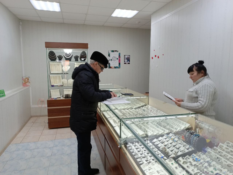 Администрация Базарно-Карабулакского района продолжает работу по выявлению фактов неформальной занятости