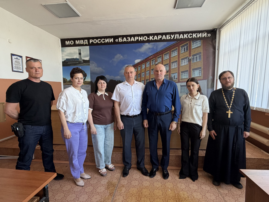 В Базарно-Карабулакском районе  состоялось заседание нового состава общественного совета 