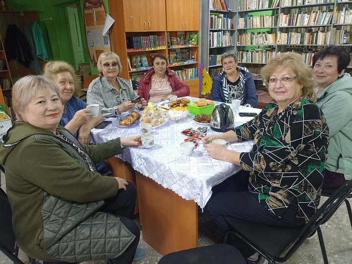 «Соседский праздник – единства»                                                                                     Литературно – гастрономическая гостиная