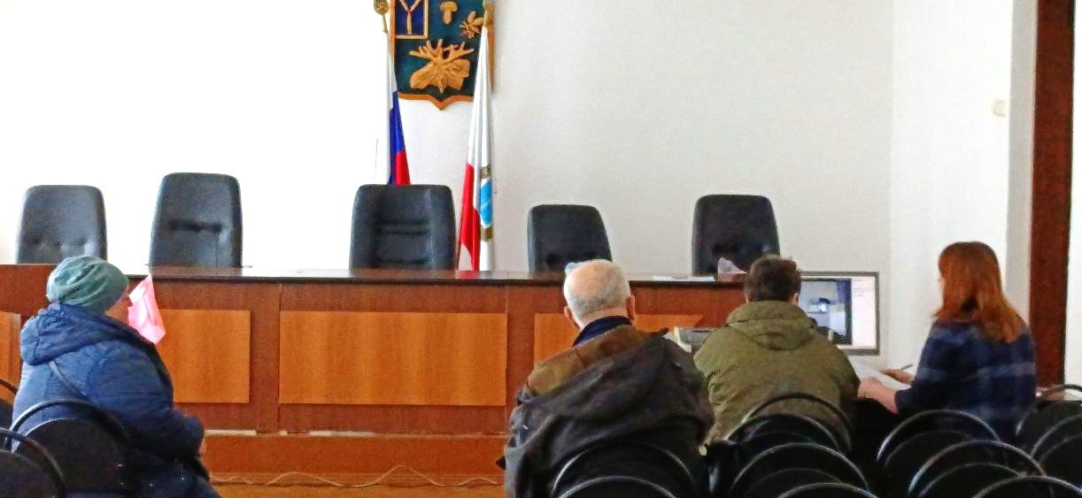 Сегодня в зале заседаний администрации района прошёл приём граждан сотрудниками МРИ ФНС России N 12 по Саратовской области