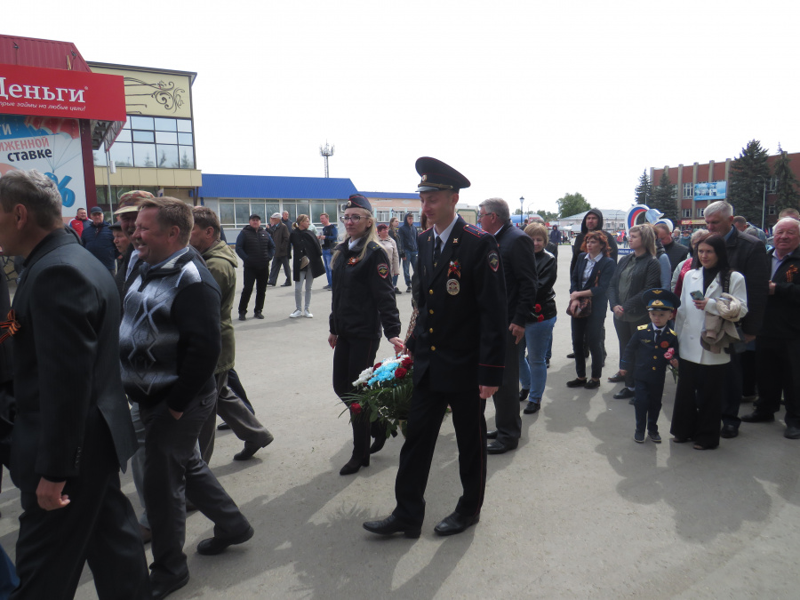 Сотрудники полиции Базарного Карабулака традиционно принимают участие в митинге, посвященных празднованию Дня Победы