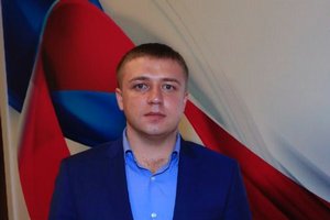 Депутат собрания района В. А. Хмелев доставил продуктовые наборы пенсионерам, находящимся на самоизоляции