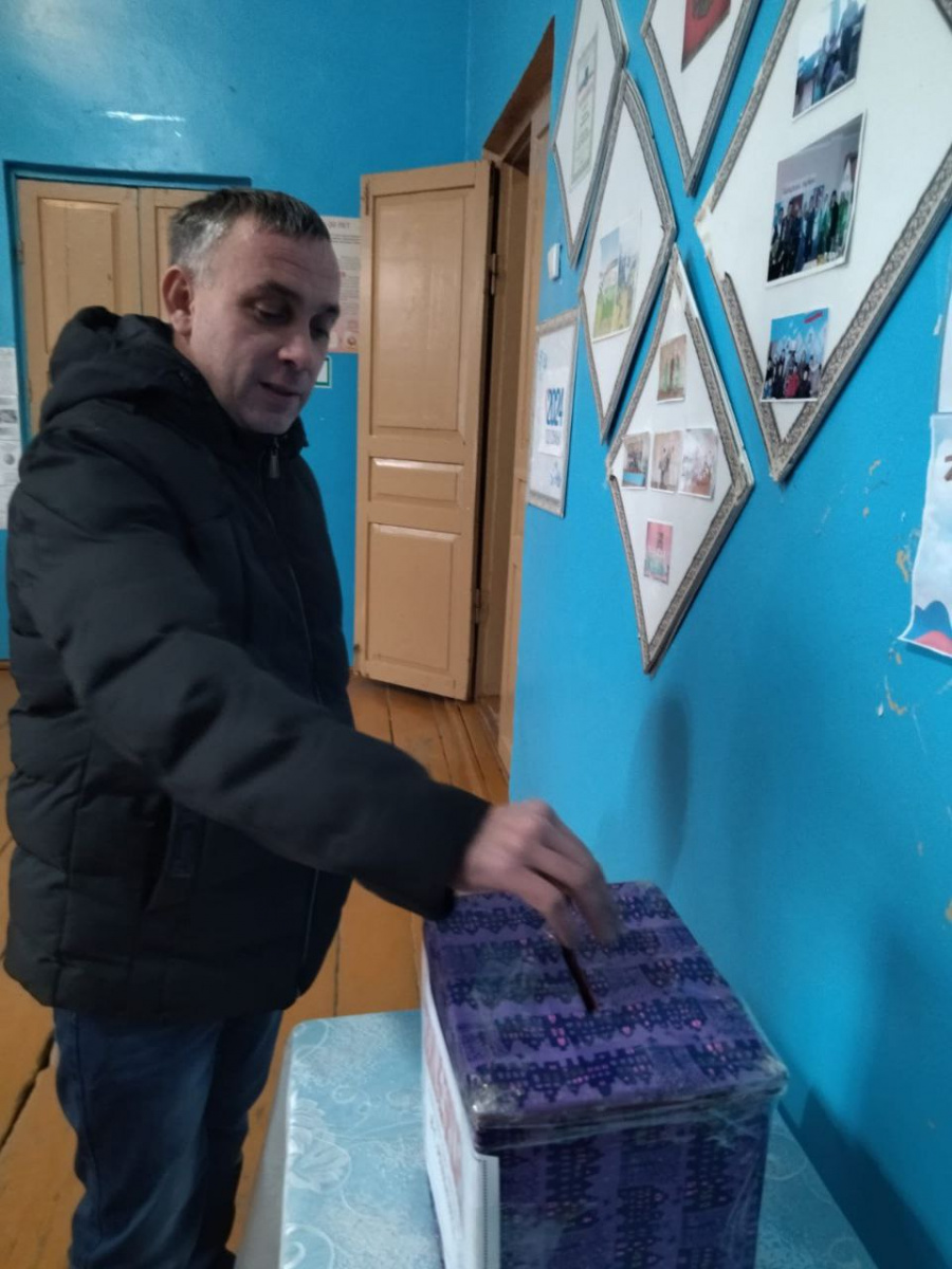 В сельском доме культуры с. Репьёвка был проведен благотворительный концерт. С приветственным словом и словами благодарности за неравнодушие к жителям обратился заместитель главы администрации Яковлевского муниципального образования Д.Ш.Тугушев В сельском доме культуры с. Репьёвка был проведен благотворительный концерт. С приветственным словом и словами благодарности за неравнодушие к жителям обратился заместитель главы администрации Яковлевского муниципального образования Д.Ш.Тугушев