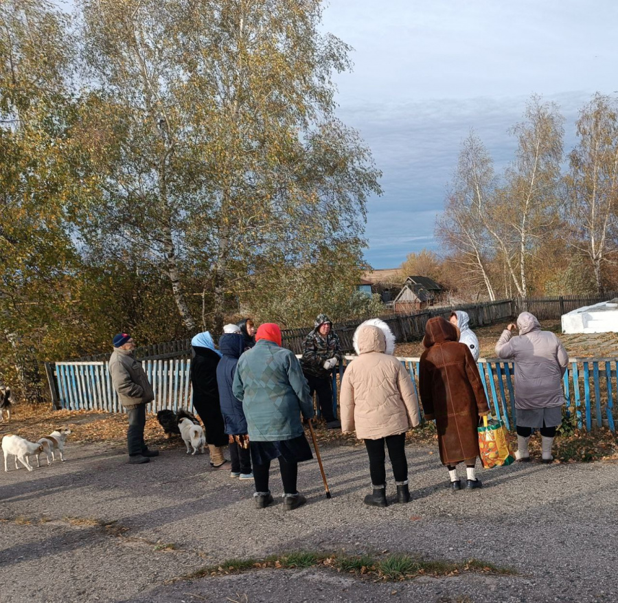 В  селе Малые Озерки состоялся сход граждан