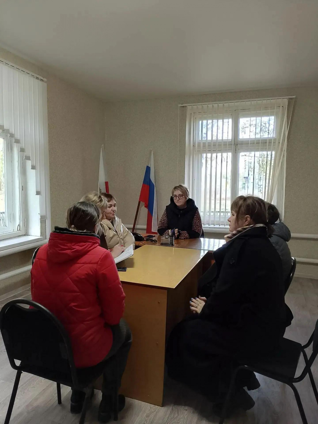 Глава администрации Липовского МО Ольга Быкова провела очередное заседание постоянно действующего совещания