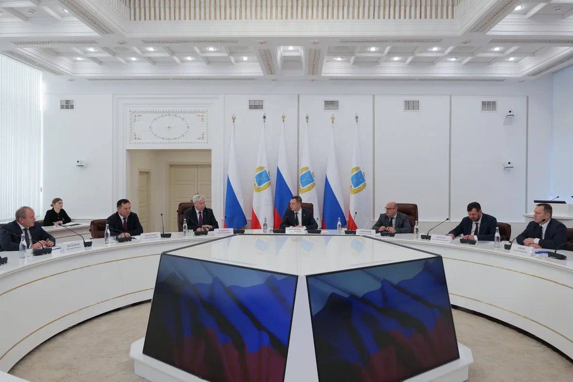 Губернатор Роман Бусаргин провел совещание с руководителем Приволжской железной дороги Сергеем Альмеевым