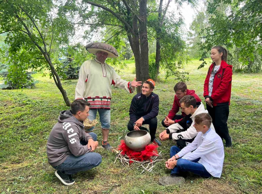 "Тайны старого леса"