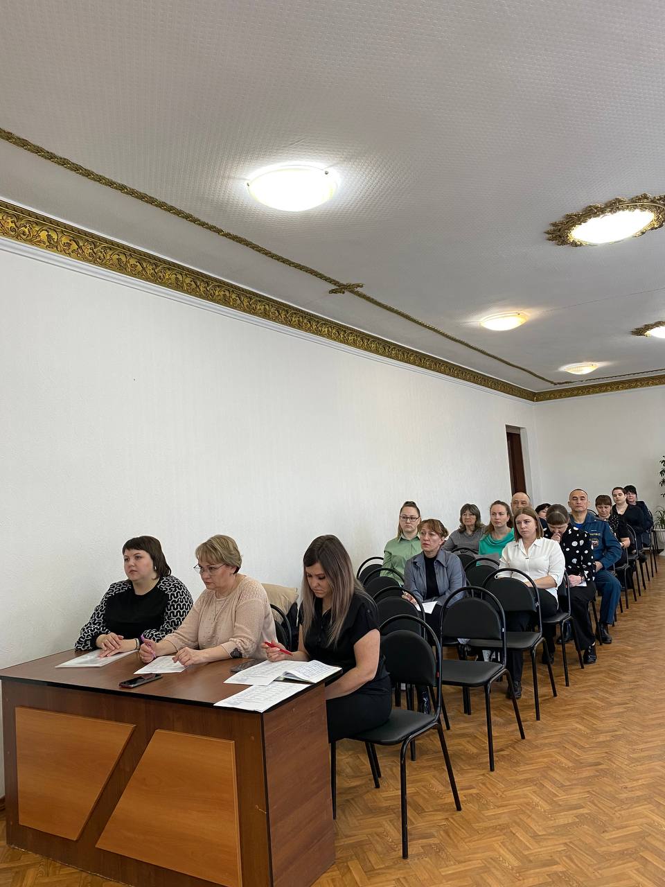 В администрации района прошло заседание комиссии по делам несовершеннолетних и защите их прав Базарно-Карабулакского муниципального района