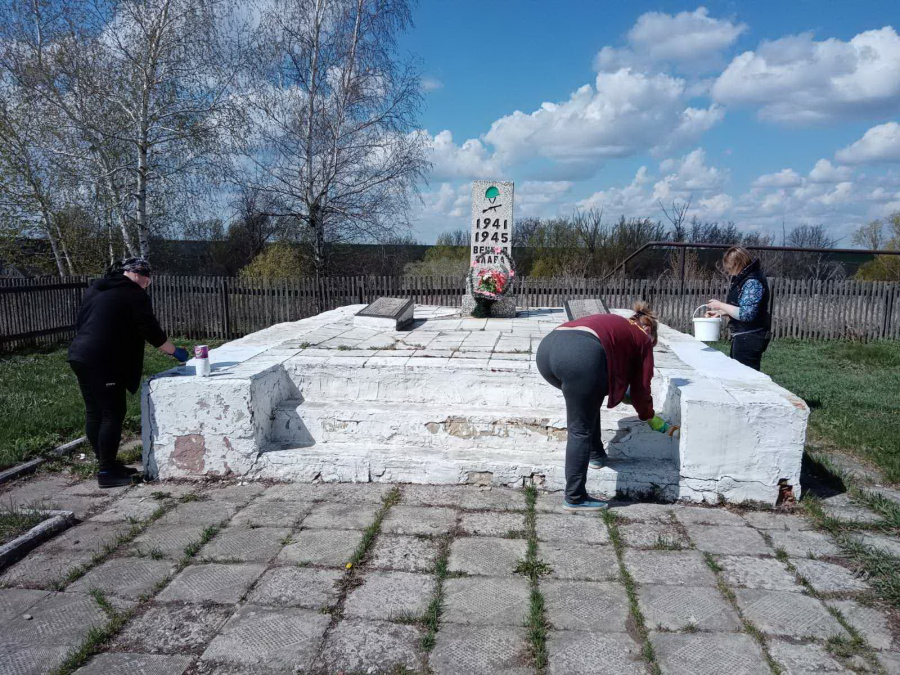 Благоустройство мемориалов и памятников