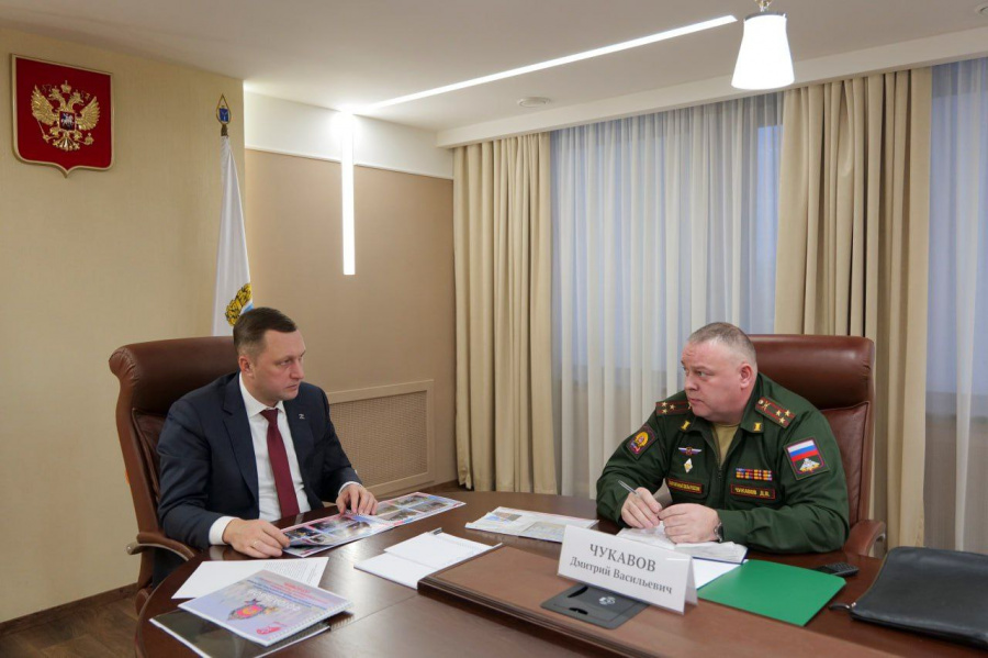 На прямой линии губернатор Роман Бусаргин, отвечая на вопрос о повышении престижа военной службы На прямой линии губернатор Роман Бусаргин, отвечая на вопрос о повышении престижа военной службы