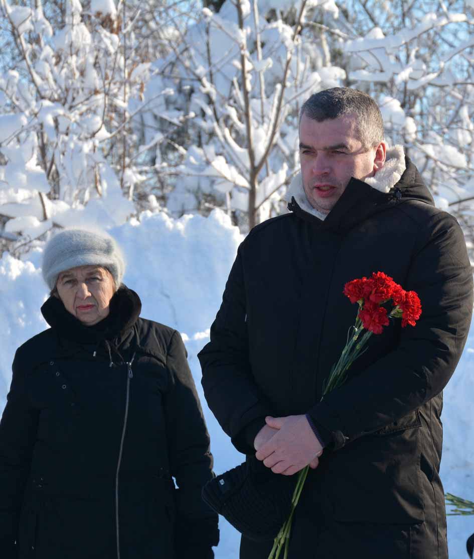 Первый заместитель главы администрации района Алексей Ганин принял участие в церемонии прощания с участником специальной военной операции Русланом Калмыковым