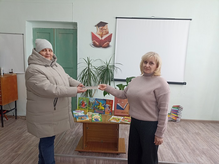 «Дарите книги с любовью»                                                                     Общероссийская акция