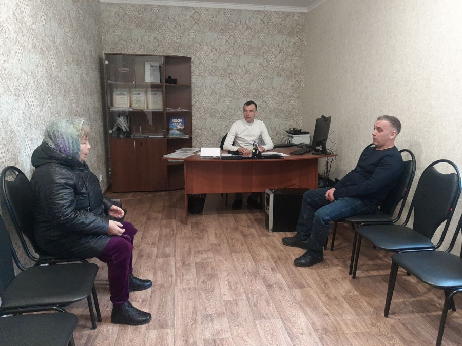 В Базарно-Карабулакском районе продолжается работа с семьями участников специальной военной операции В Базарно-Карабулакском районе продолжается работа с семьями участников специальной военной операции