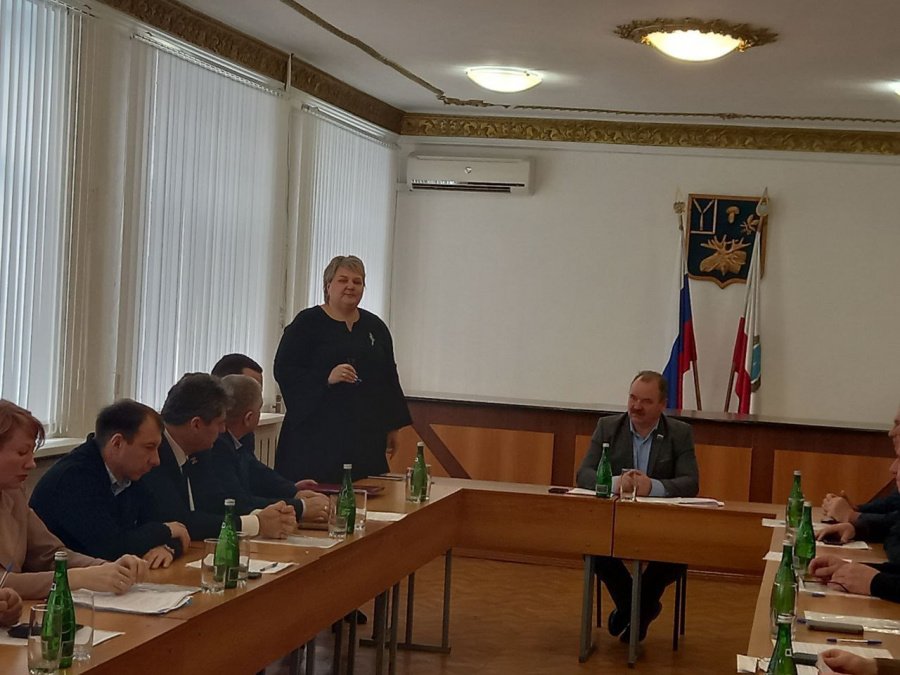 Сегодня глава района Наталья Трошина приняла участие в заседании Собрания района, на котором главным стал вопрос  формирования бюджета на 2024 год.  