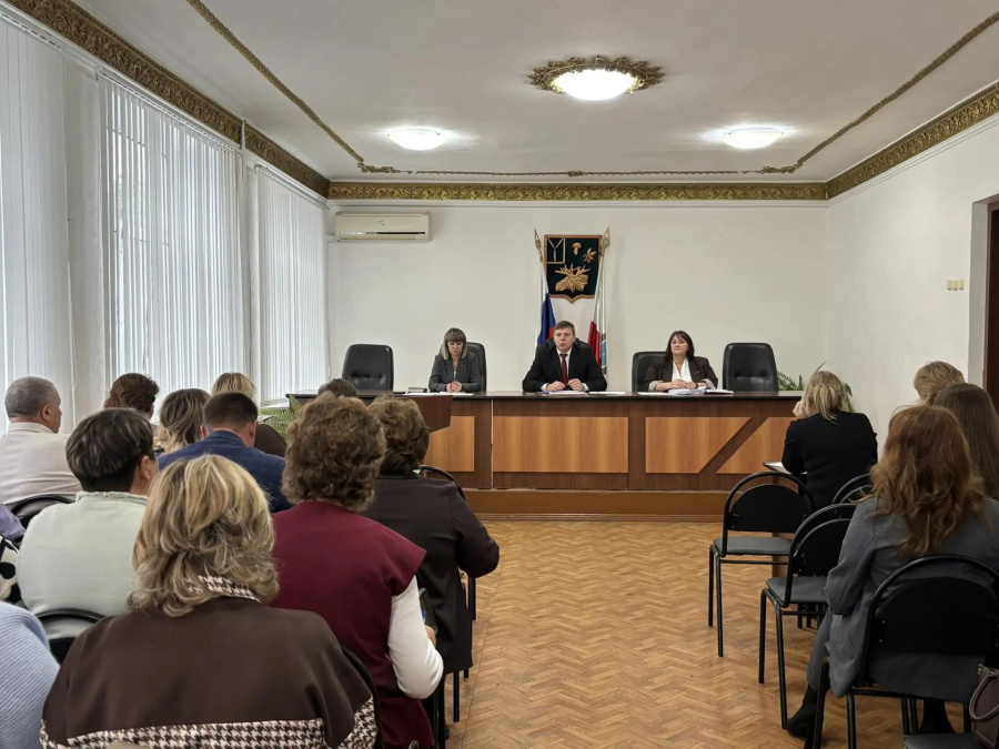 Состоялось расширенное заседание постоянно действующего совещания под председательством главы района Андрея Кушнарёва