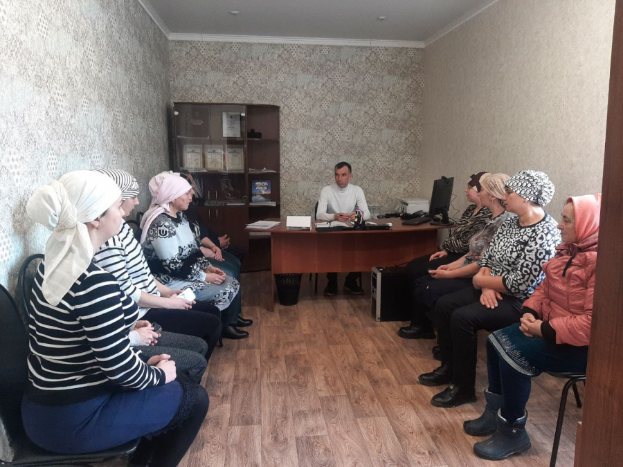 Глава Яковлевского муниципального образования провёл плановое постоянно действующее совещание