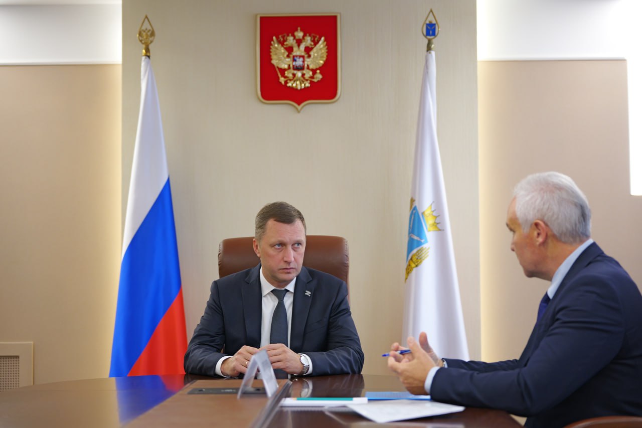  Губернатор Роман Бусаргин обсудил с председателем Саратовской областной думы Алексеем Антоновым итоги трёхдневного голосования, которое проходило с 12 по 14 сентября