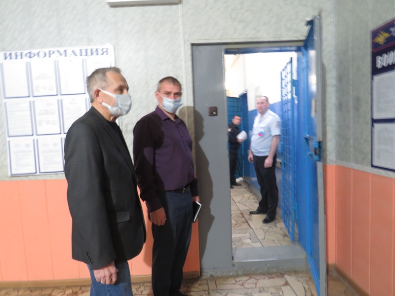 Общественники Базарного Карабулака посетили ИВС