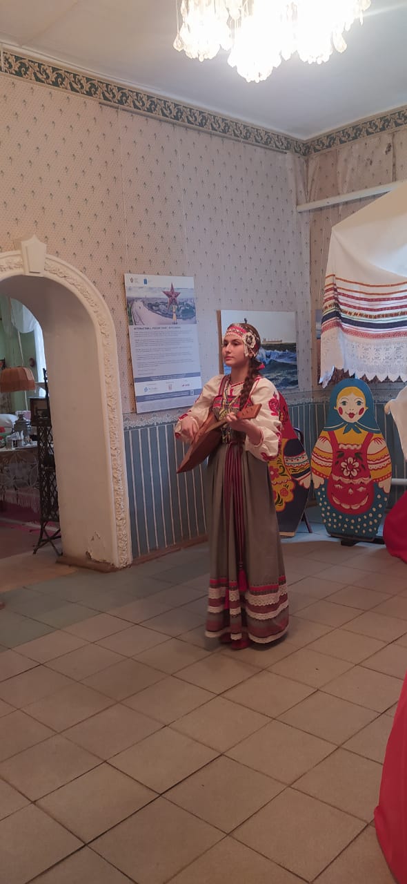 Ребята Вязовский школы приняли участие в празднике, посвящённом русской культуре