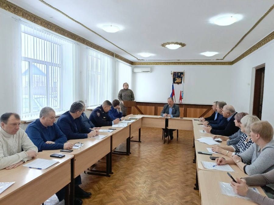 Сегодня состоялось очередное плановое заседание Собрания депутатов Базарно-Карабулакского муниципального района