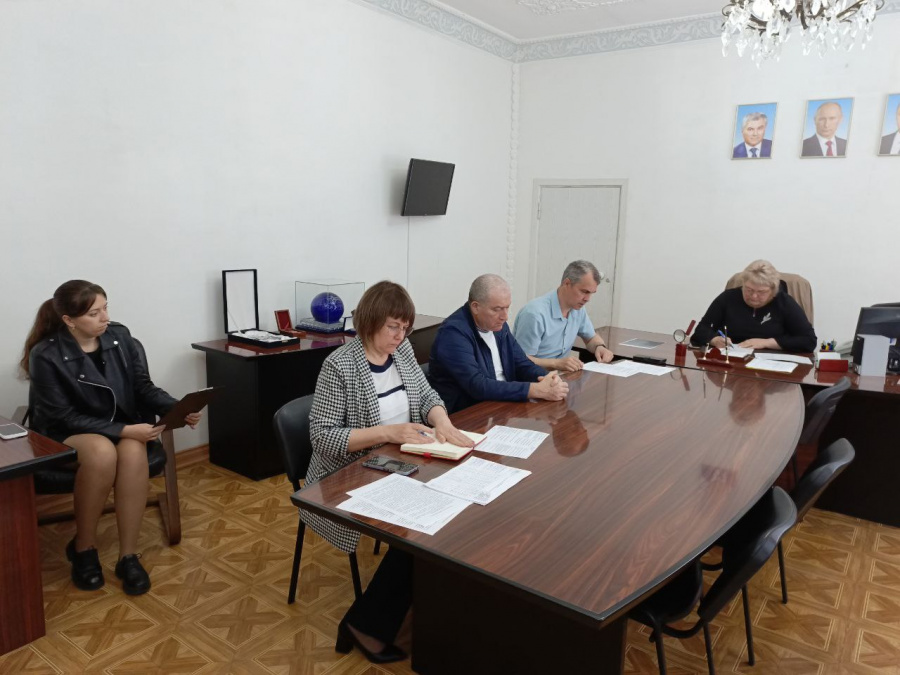 В рабочем режиме рассмотрели ряд вопросов с главами муниципальных образований