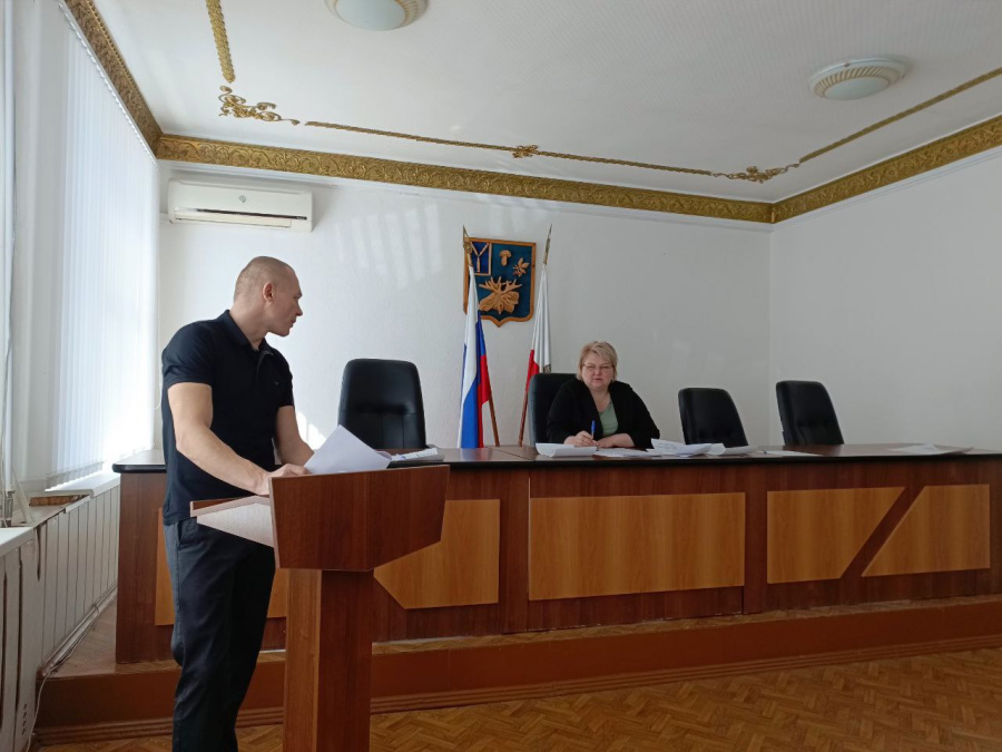 Сегодня глава района Н.В. Трошина провела плановое заседание антинаркотической комиссии Базарно-Карабулакского района, на котором заслушали и обсудили информацию: