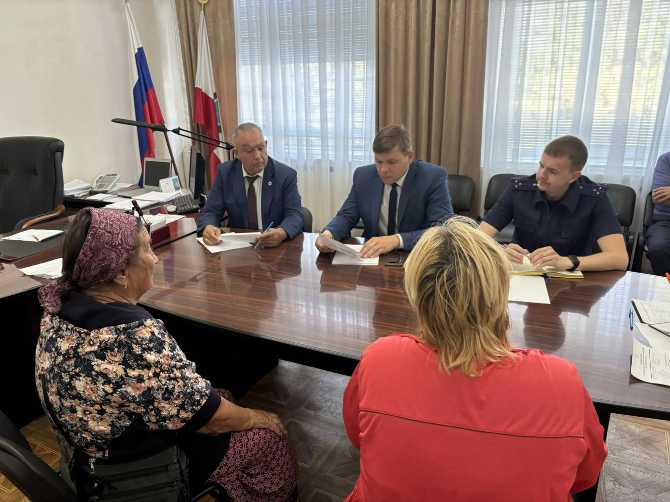 Глава района Андрей Кушнарёв на личном приёме участников спецоперации и членов их семей рассмотрел обращение мамы военнослужащего