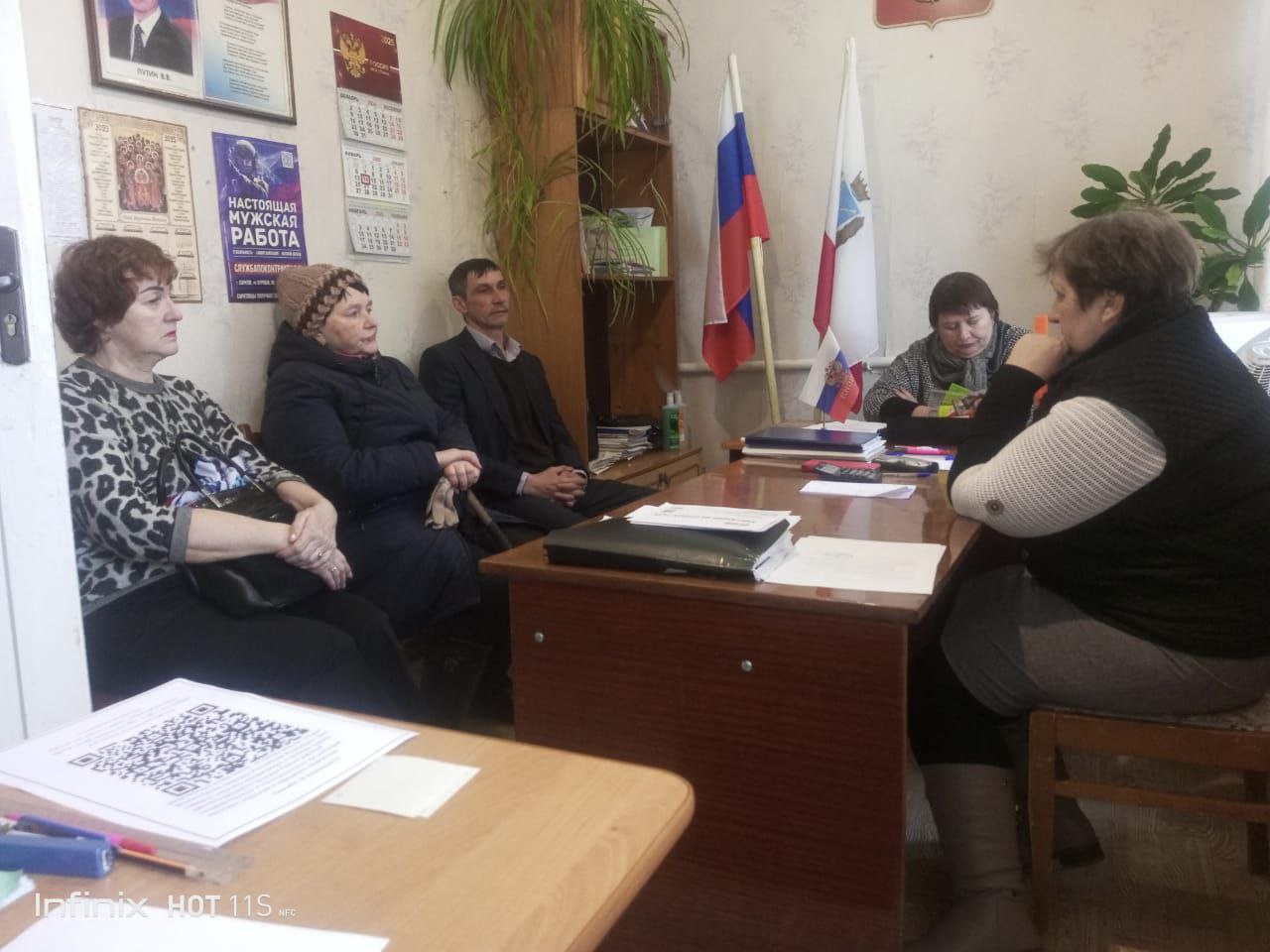 На территории Липовского МО в с. Тепляковка в администрации муниципального образования прошло заседание инициативной группы по участию в программе местных инициатив