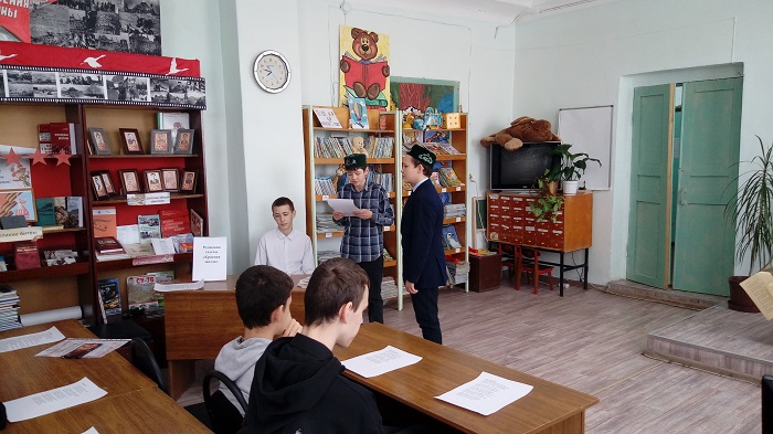 «Жизнь моя песней звенела в народе»                                                                                                                     Час подвига и славы