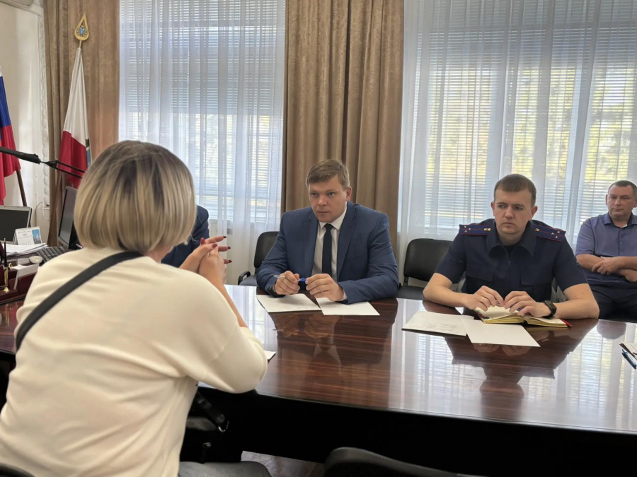На личном приёме участников СВО и членов их семей глава района Андрей Кушнарёв отреагировал на обращение супруги демобилизованного военнослужащего На личном приёме участников СВО и членов их семей глава района Андрей Кушнарёв отреагировал на обращение супруги демобилизованного военнослужащего