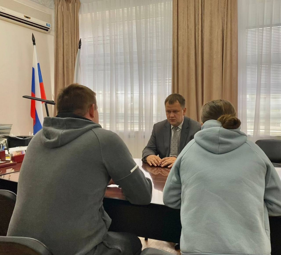 Глава района А. Д. Курочкин продолжает на постоянной основе проводить личные приёмы граждан