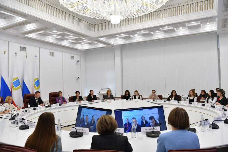 В школы региона в этом году трудоустроились 30 «земских учителей» и «сельских педагогов»
