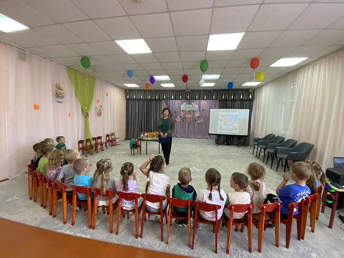 «Сказки народов России»                                                                                            Комментированное чтение