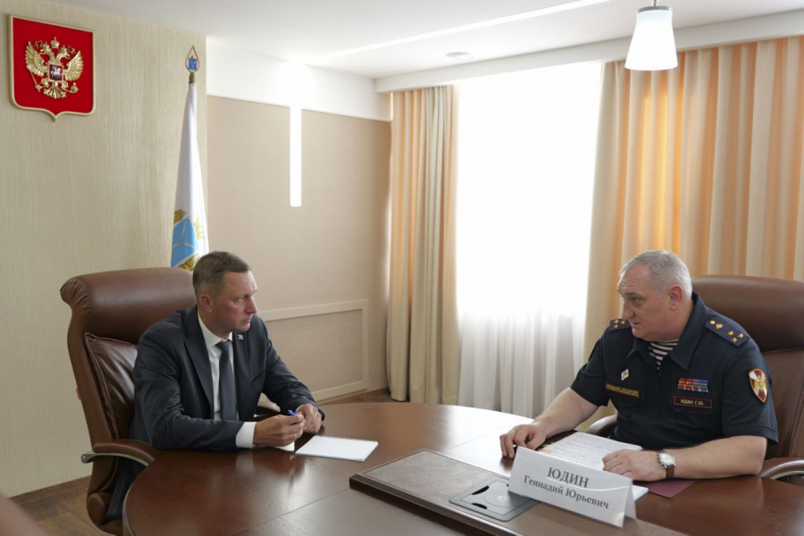 Губернатор Роман Бусаргин провел рабочую встречу с руководителем регионального управления Федеральной службы войск национальной гвардии Российской Федерации, полковником полиции Геннадием Юдиным