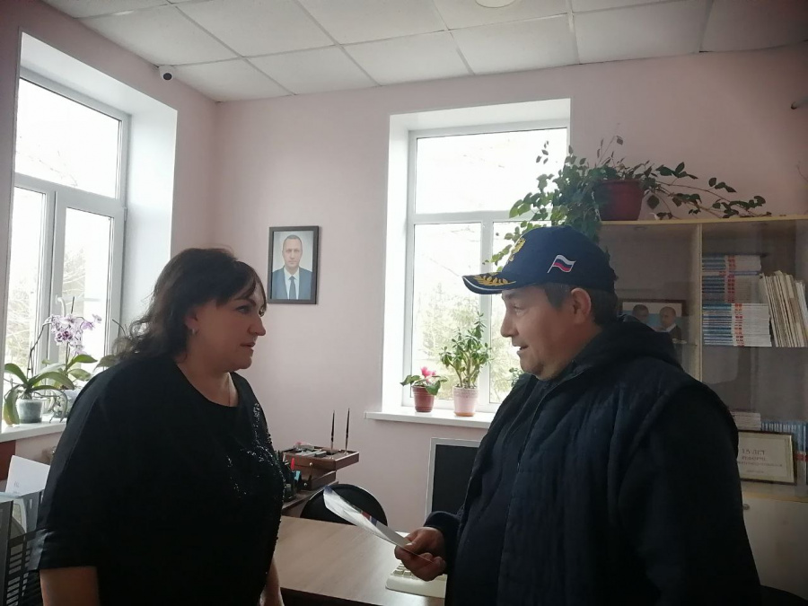 Представители сельских администраций активно ведут работу с населением по вопросу контрактной службы