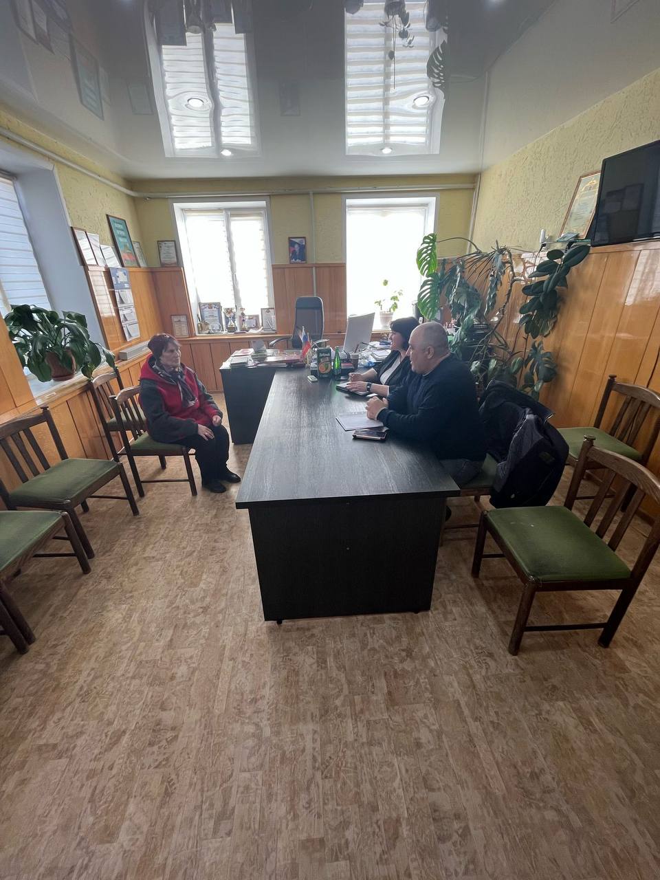 Первый заместитель главы администрации района Ю.В. Евдокимова провела приём граждан в селе Ивановка